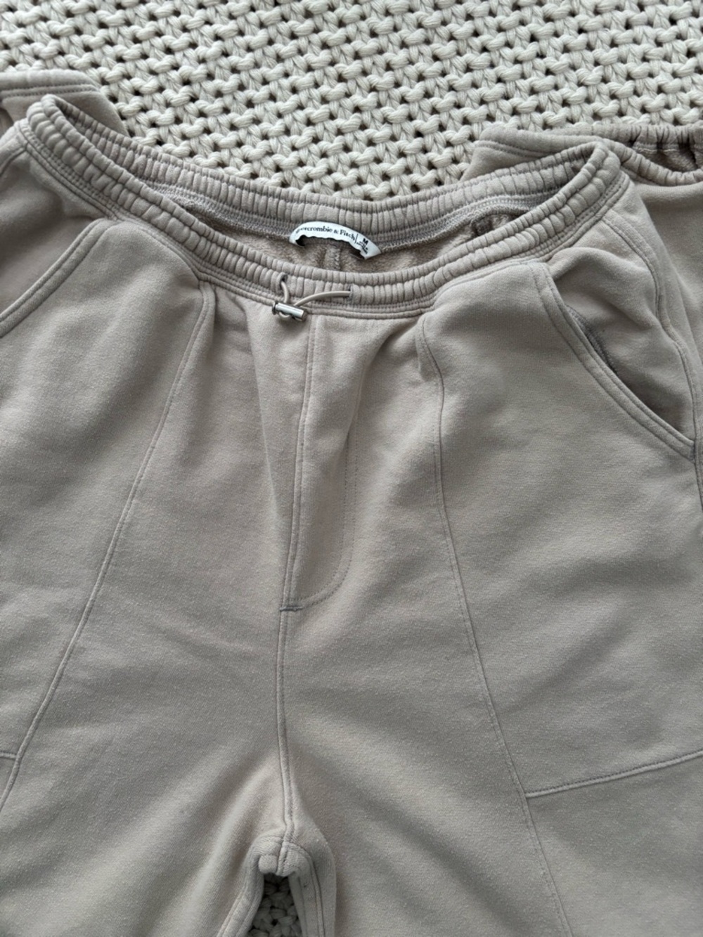 🤎 GUC Abercrombie & Fitch Tan Fleece Joggers - Picture 3 of 6